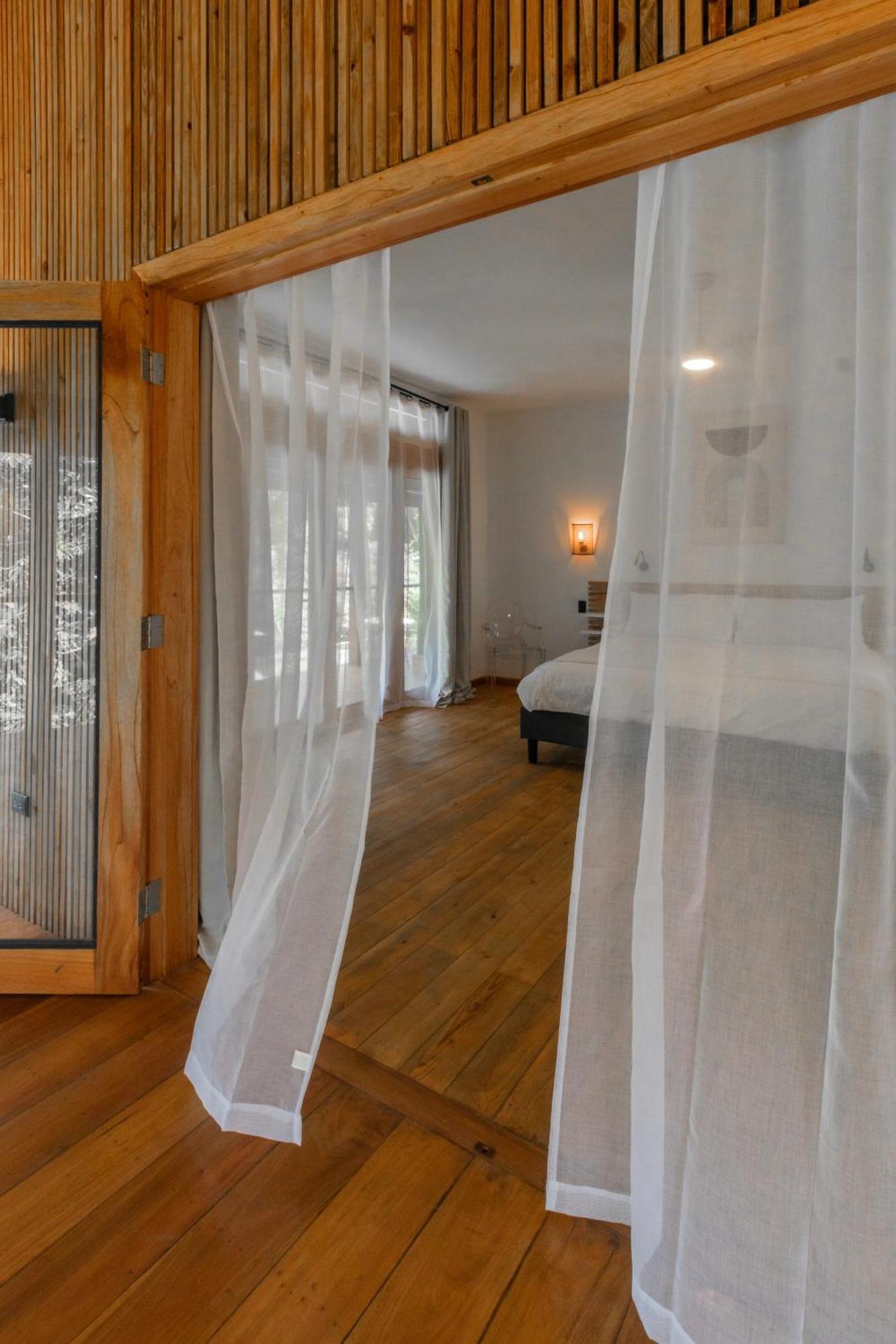 S Boutique Hotel Бокас-дель-Торо Экстерьер фото
